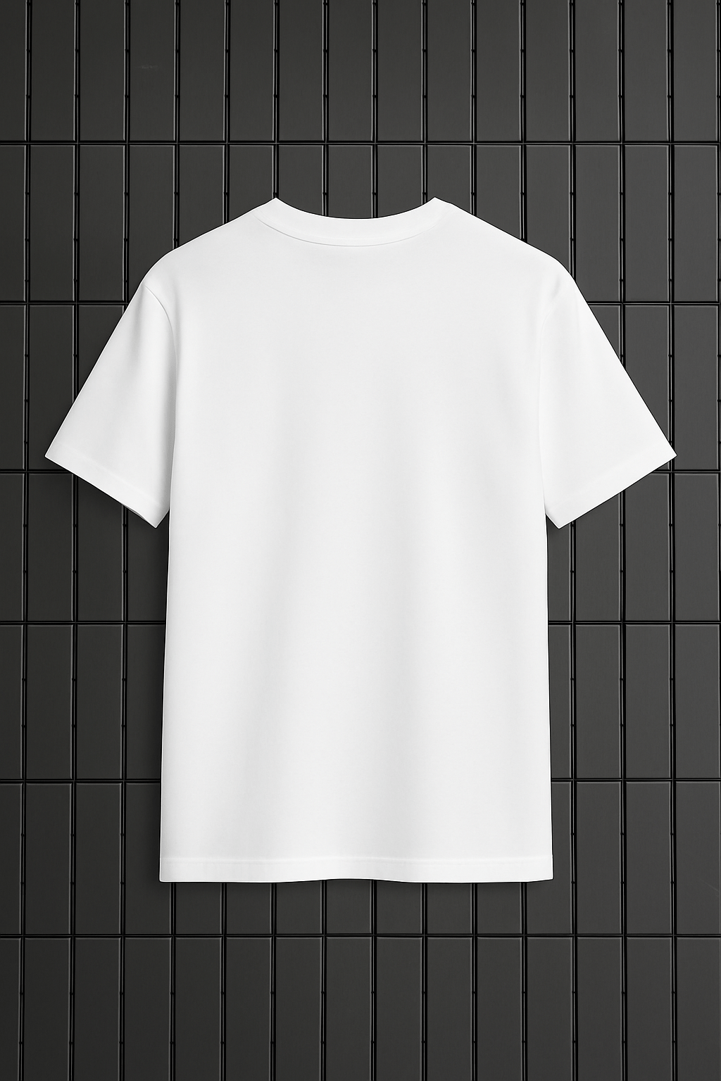 2TRH Logo White T-Shirt – Minimalist Streetwear Essential - 𝐓𝐖𝐎𝐓𝐑𝐔𝐓𝐇